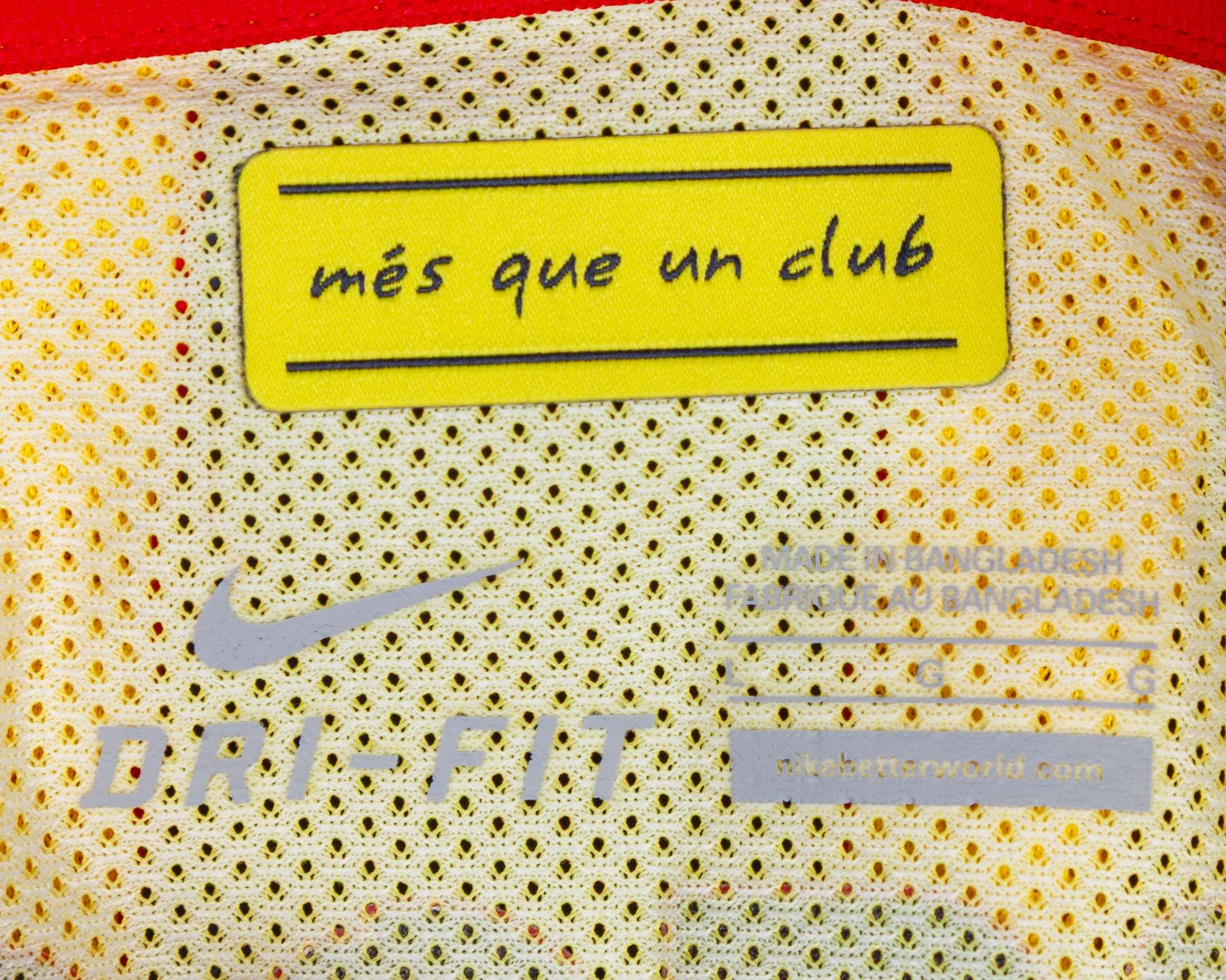 Lionel Messi match-issued No.10 Barcelona v. AC Milan short-sleeved shirt, 2013-14 away - Image 5 of 6