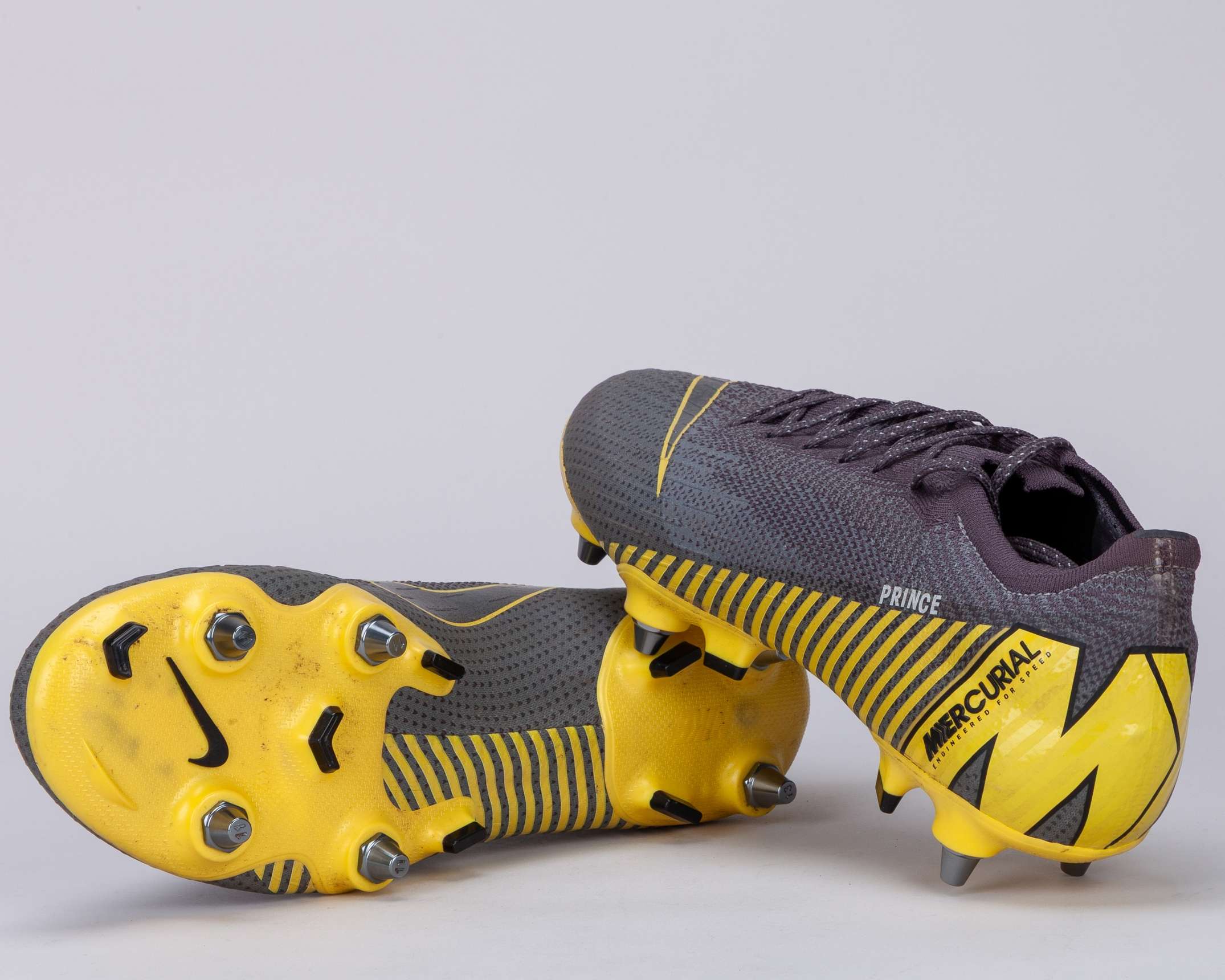Kevin Prince Boateng grey and yellow Nike Mercurial football boots, 2018-19 - Image 2 of 6