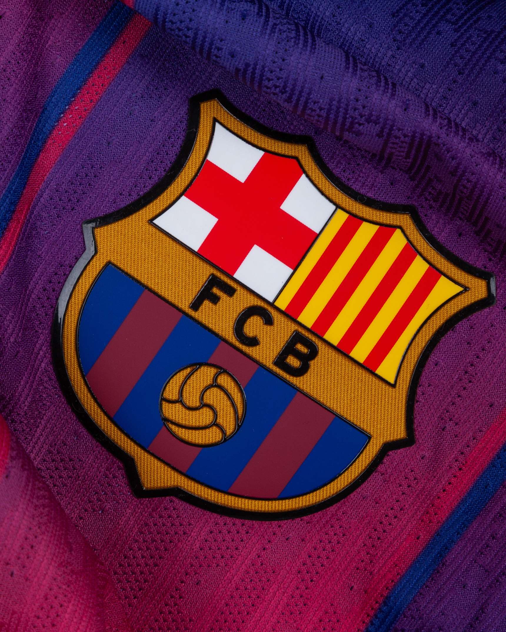 Lamine Yamal garnet and blue issued No.10 Barcelona short-sleeved shirt, 2025-26 home - Image 3 of 5