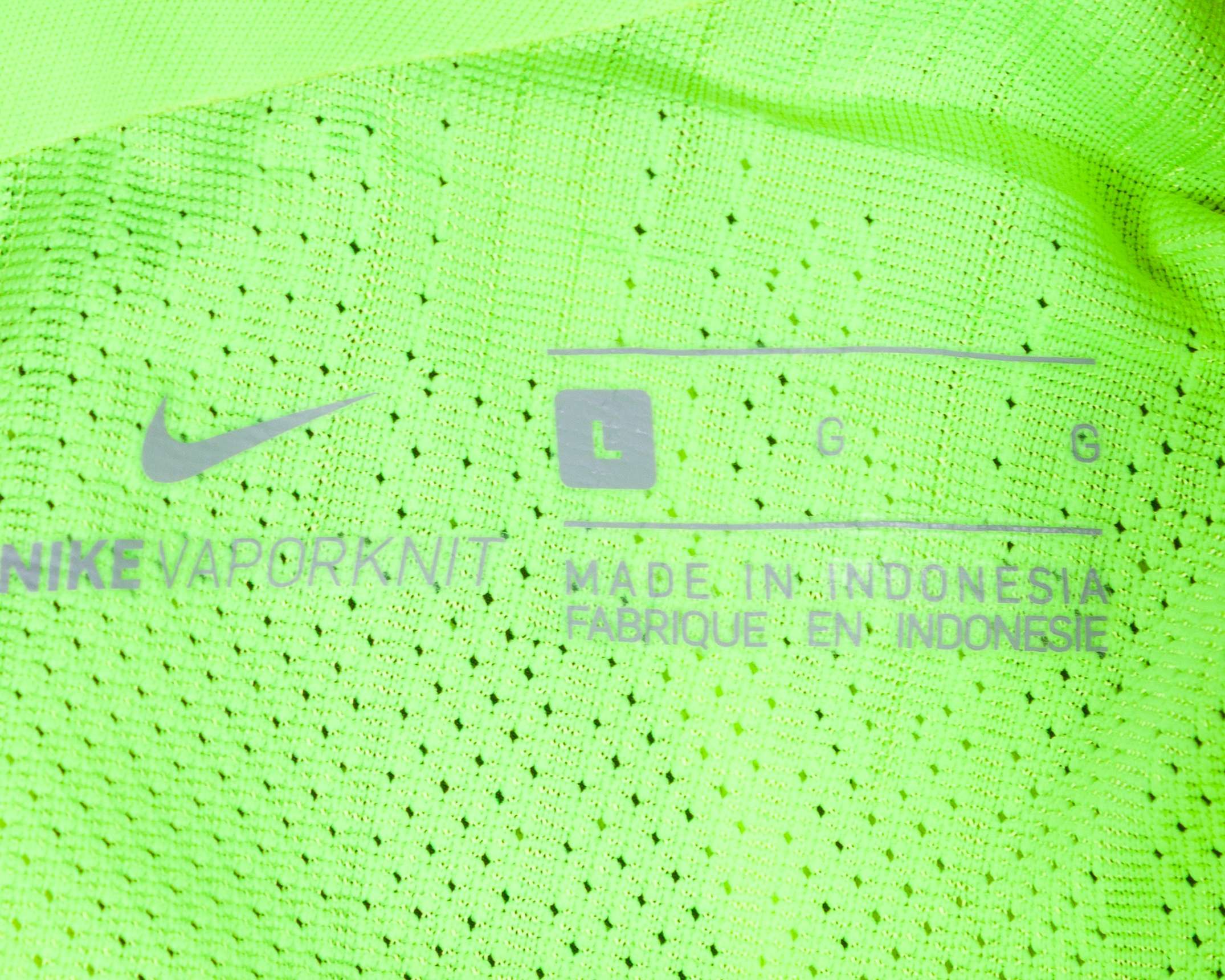 Lionel Messi issued No.10 Barcelona Champions League short-sleeved shirt, 2018-19 away - Image 6 of 7