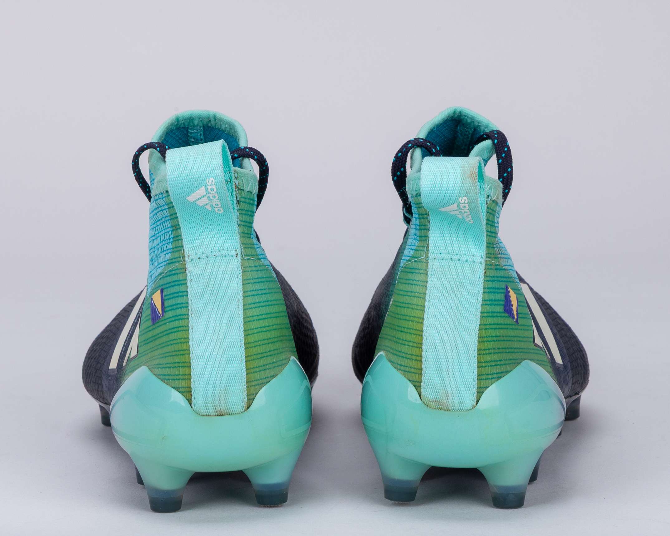 Miralem Pjanic blue Adidas V 17.1 football boots, 2017 - Image 3 of 7