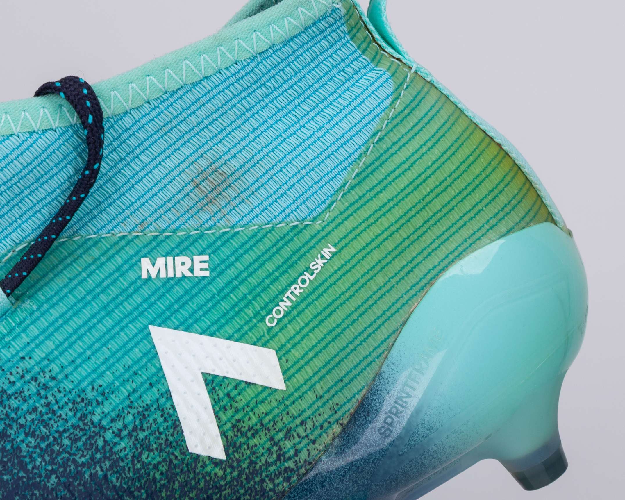 Miralem Pjanic blue Adidas V 17.1 football boots, 2017 - Image 5 of 7