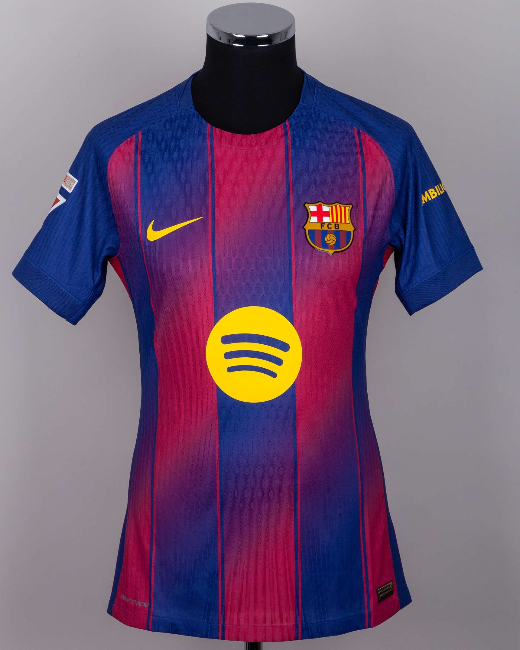 Lamine Yamal garnet and blue issued No.10 Barcelona short-sleeved shirt, 2025-26 home