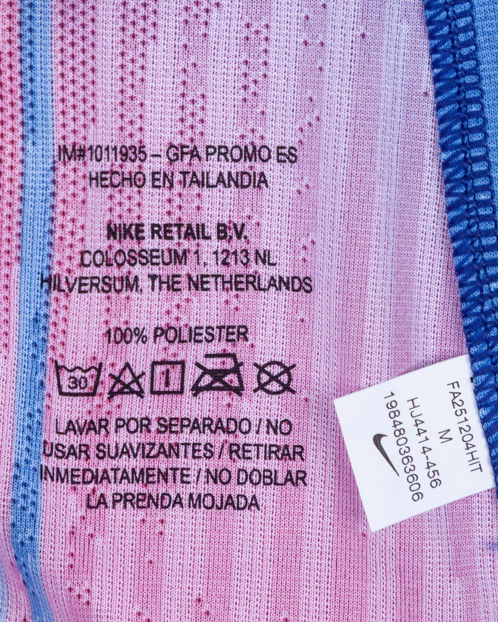 Lamine Yamal garnet and blue issued No.10 Barcelona short-sleeved shirt, 2025-26 home - Image 5 of 5