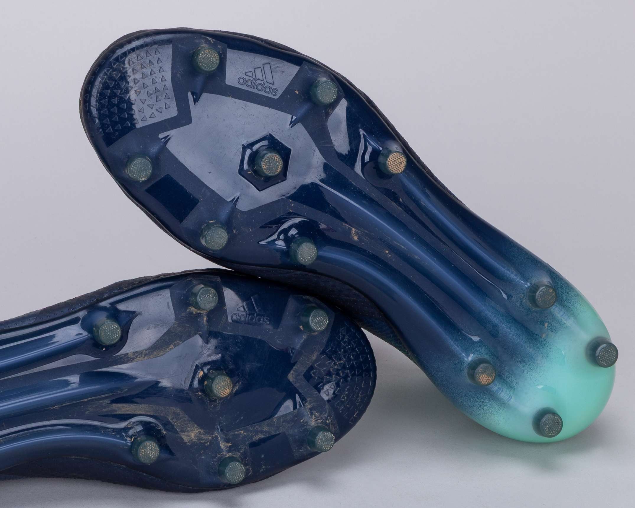 Miralem Pjanic blue Adidas V 17.1 football boots, 2017 - Image 4 of 7