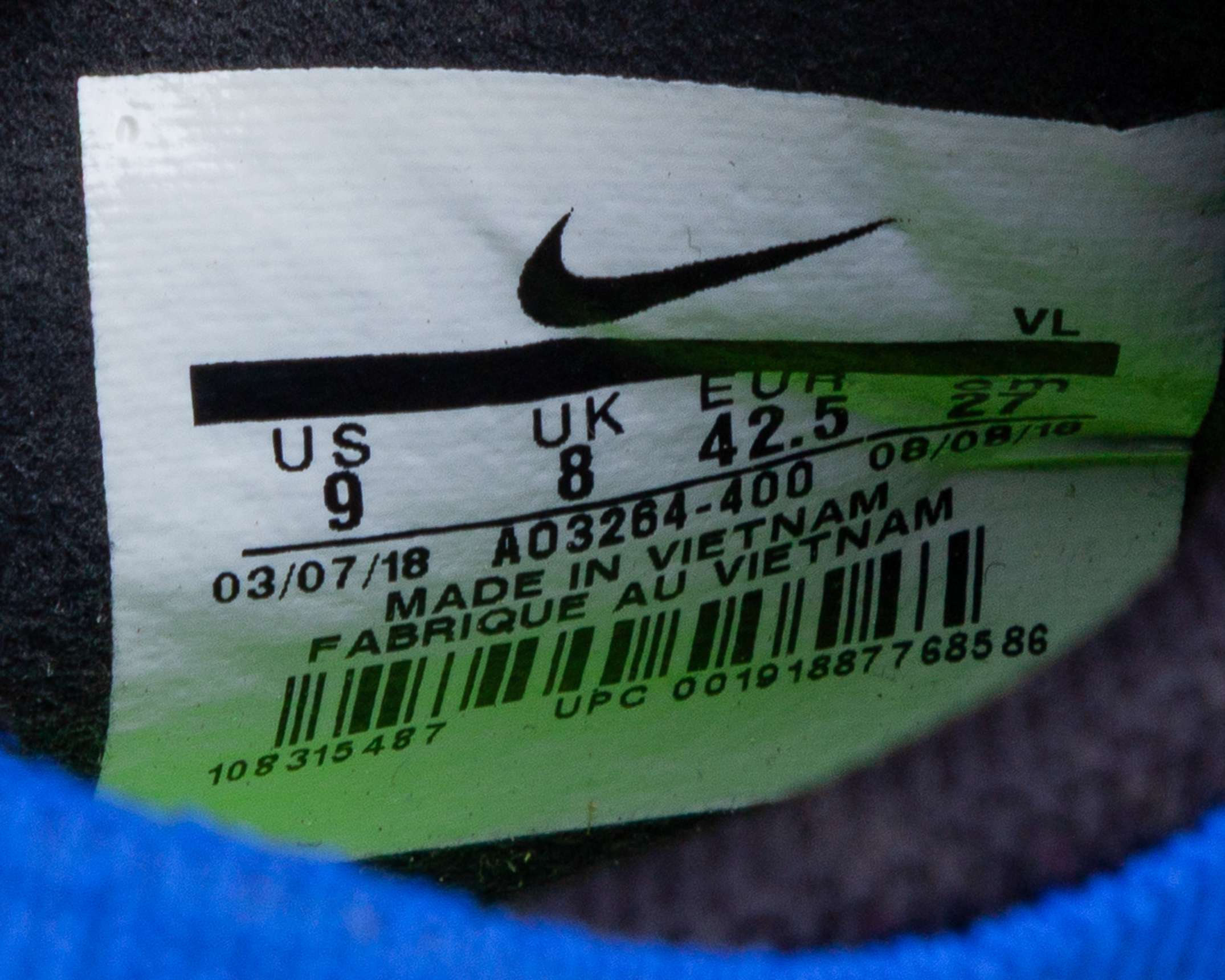 Arturo Vidal blue Nike Phantom SN match worn football boots, November 2018 - Image 6 of 6