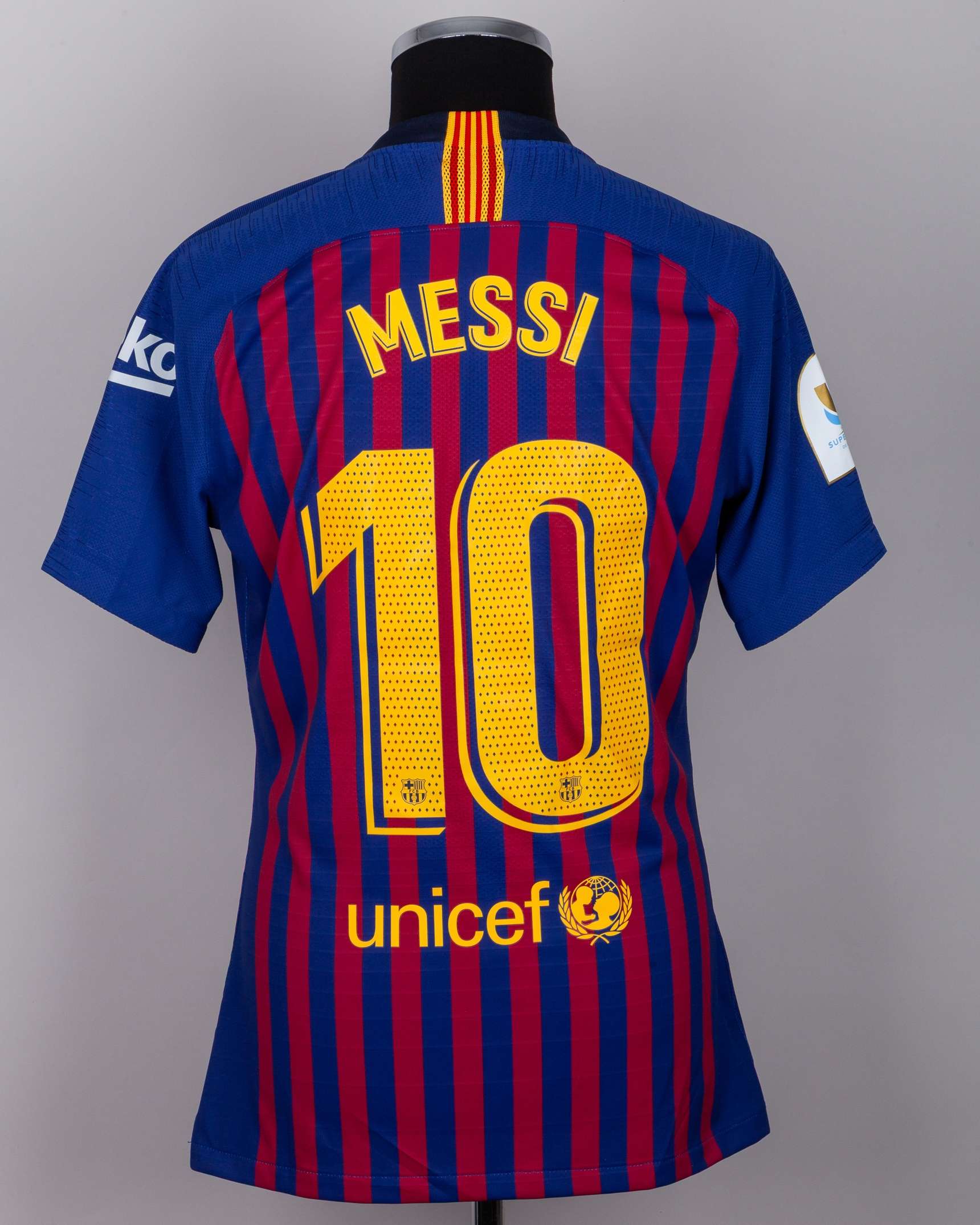 Lionel Messi match-issued No.10 Barcelona v. Sevilla Supercopa Final shirt, 2018-19 home - Image 2 of 7