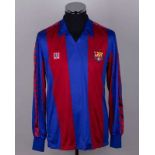 Enrique Castro Quini garnet and blue No.9 Barcelona match worn long-sleeved shirt, 1984