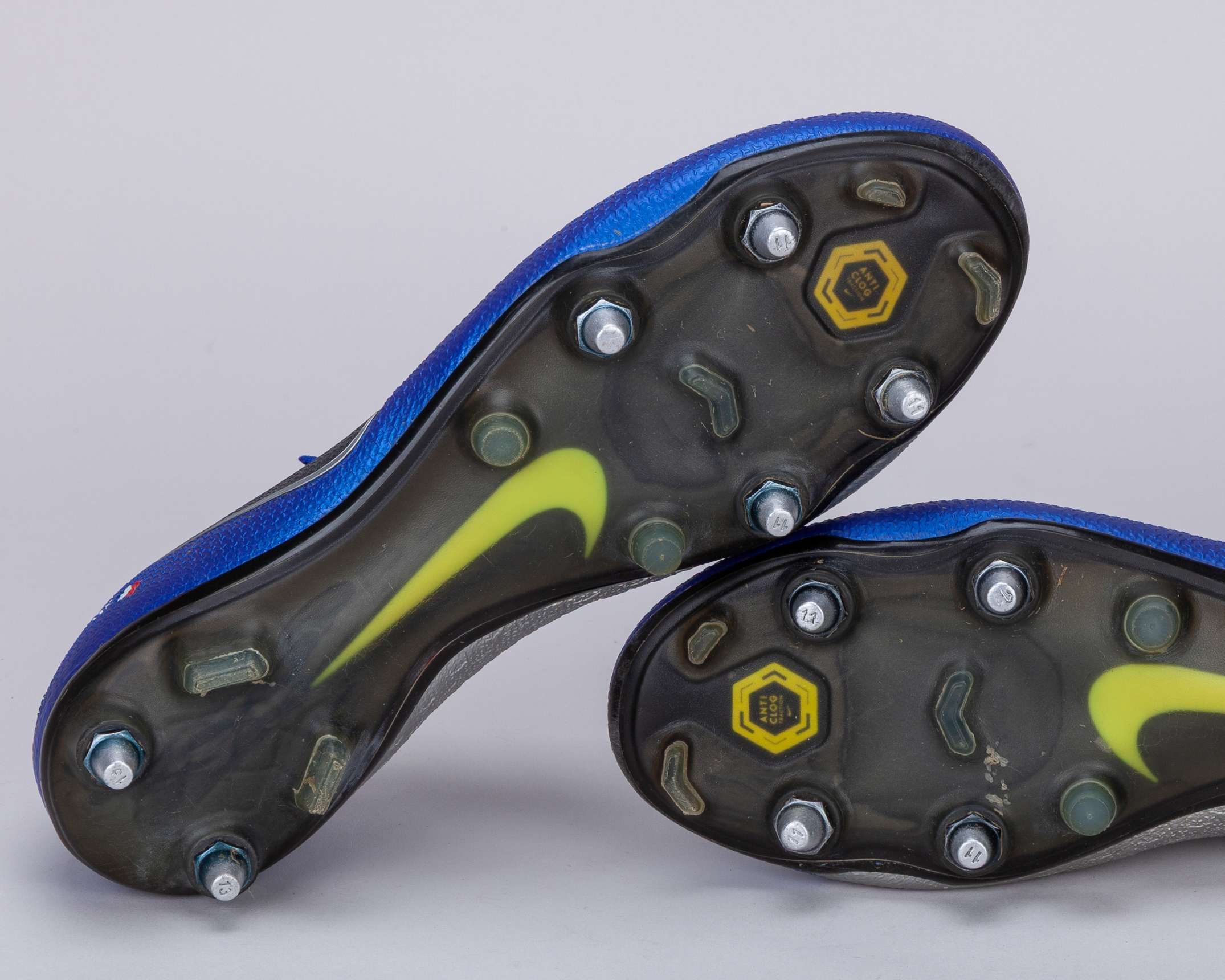 Samuel Umtiti blue Nike Phantom Barcelona v. Atletico Madrid match worn football boots, 2018 - Image 4 of 6