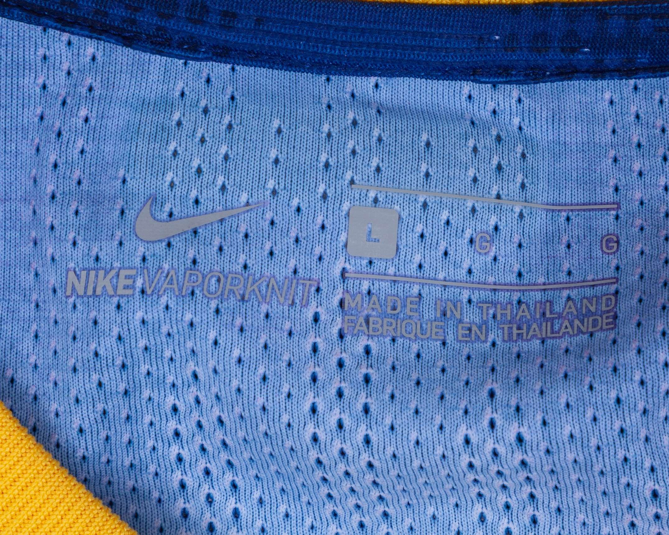 Lionel Messi match-issued No.10 Barcelona v. Valencia short-sleeved shirt, 2020-21 home - Image 4 of 6