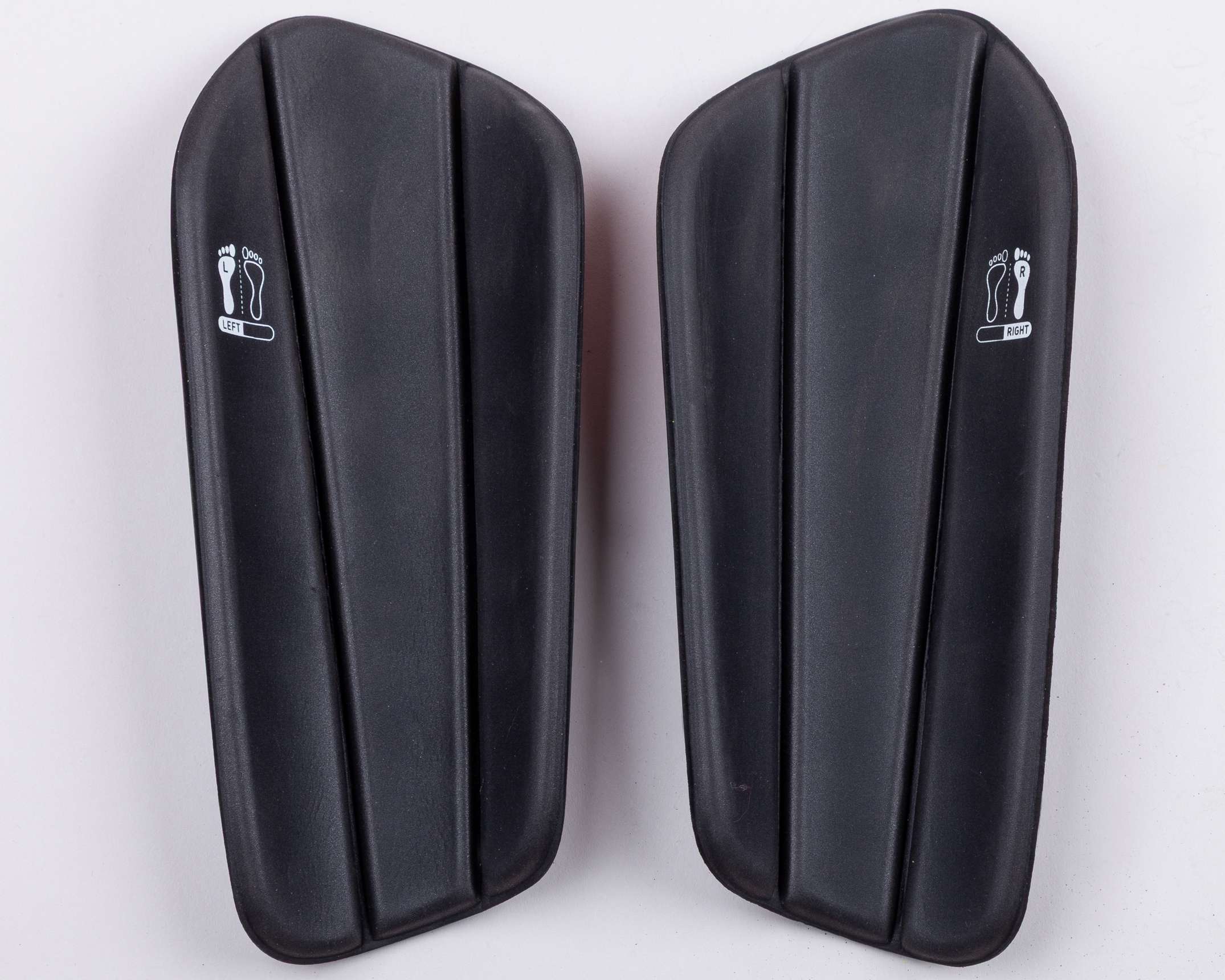 A pair of Lionel Messi autographed black and orange Adidas Messi Club shin pads - Image 2 of 4