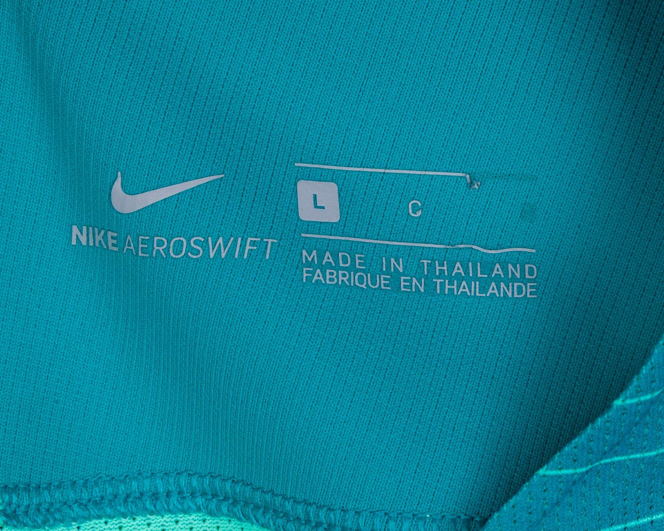 Lionel Messi match-issued No.10 Barcelona v. Paris Saint-Germain short-sleeved shirt, 2016-17 - Image 5 of 6