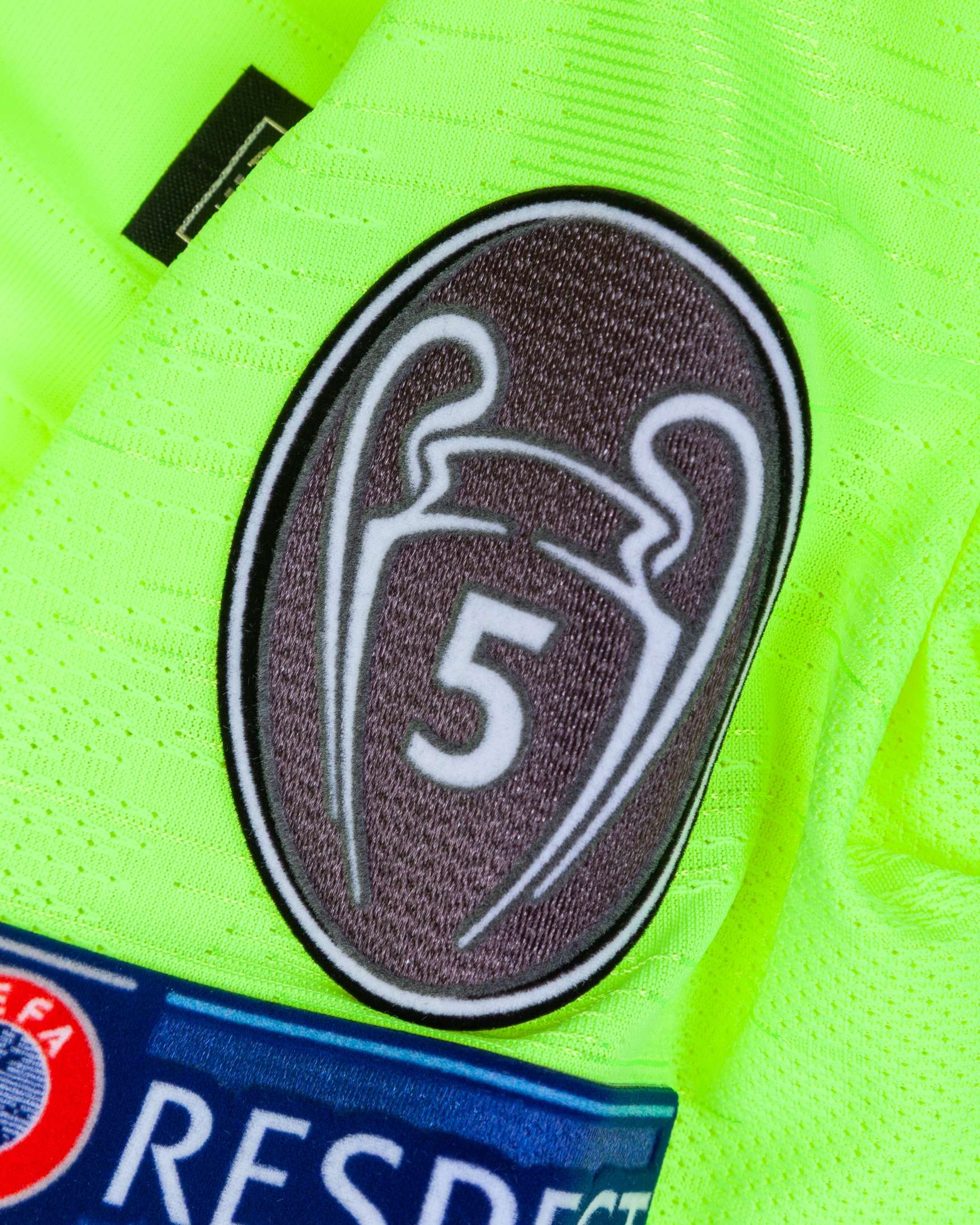 Lionel Messi issued No.10 Barcelona Champions League short-sleeved shirt, 2018-19 away - Image 5 of 7