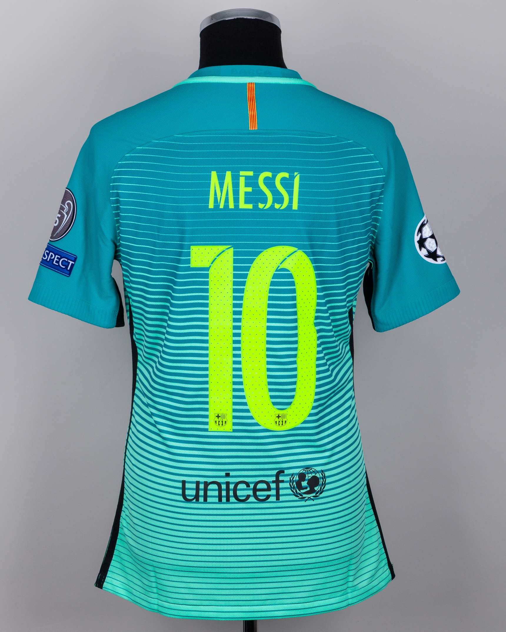 Lionel Messi match-issued No.10 Barcelona v. Paris Saint-Germain short-sleeved shirt, 2016-17 - Image 2 of 6