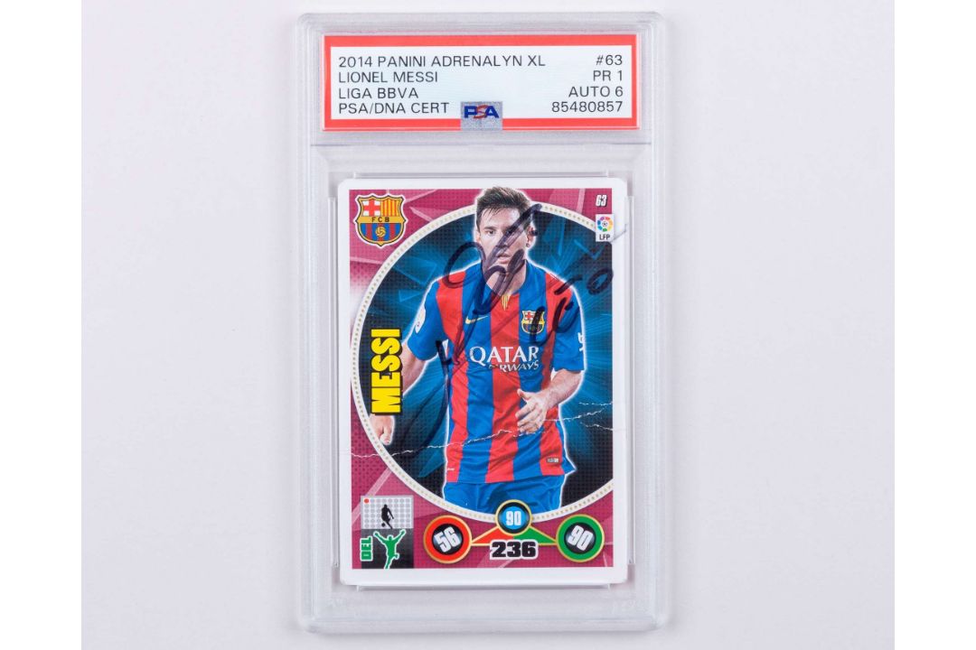 Lionel Messi autographed Barcelona Panini No.63 Adrenalyn XL PSA graded trading card, 2014-15 - Image 1 of 2