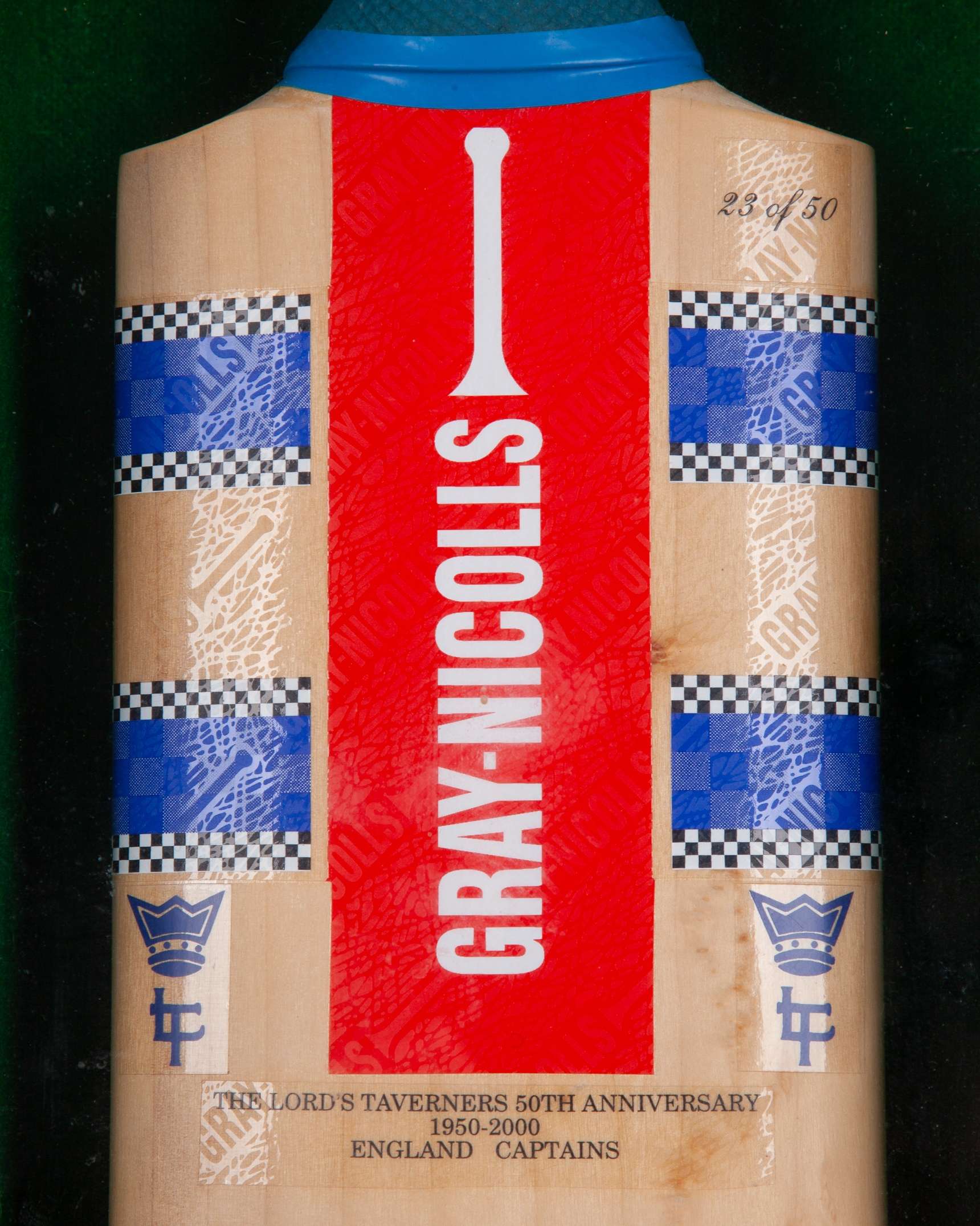 The Lords Taverners 50th Anniversary 1950-2000 England Captains autographed limited bat - Image 4 of 4
