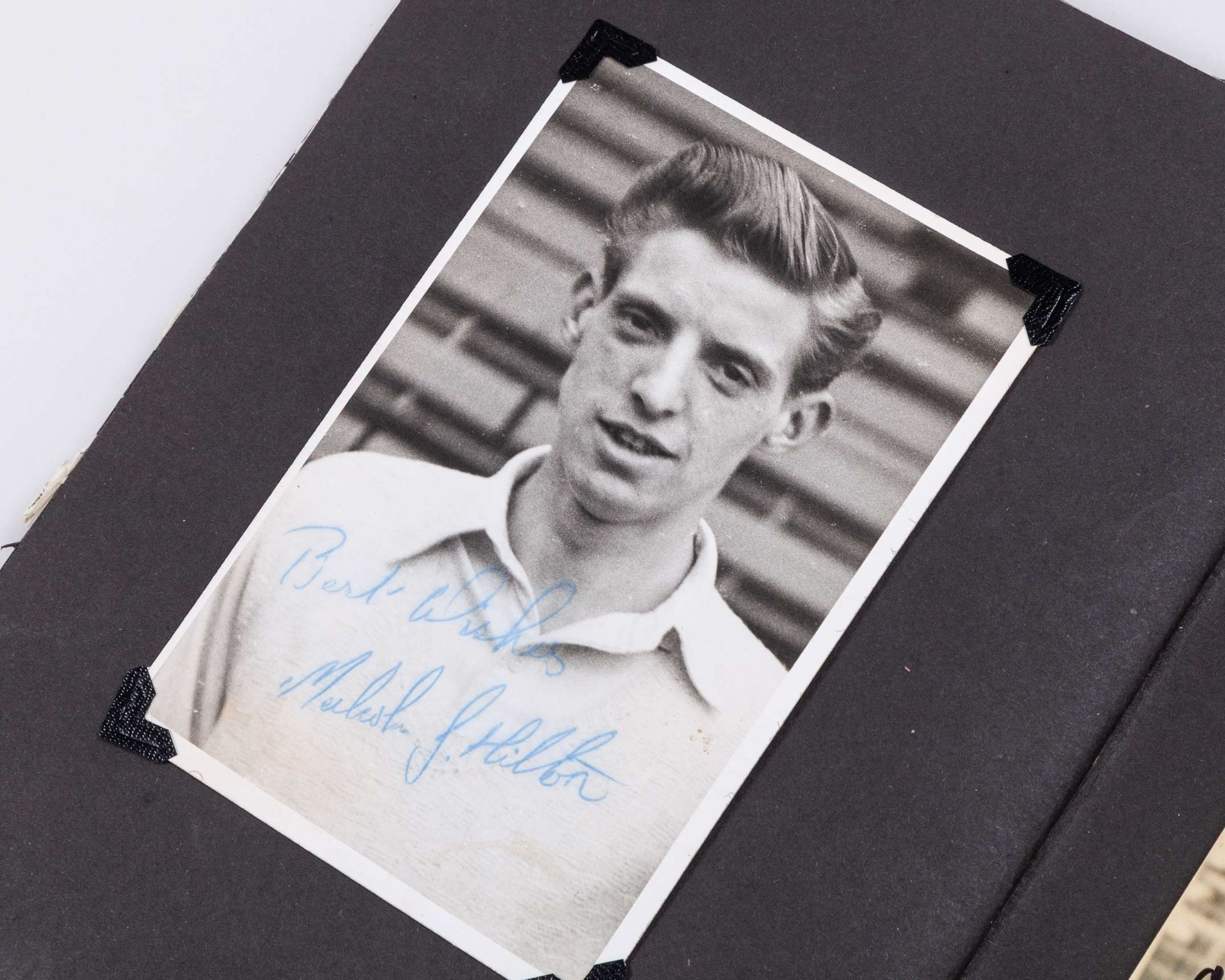 An autograph cricket scrap book starting from the 1930s - Image 7 of 9
