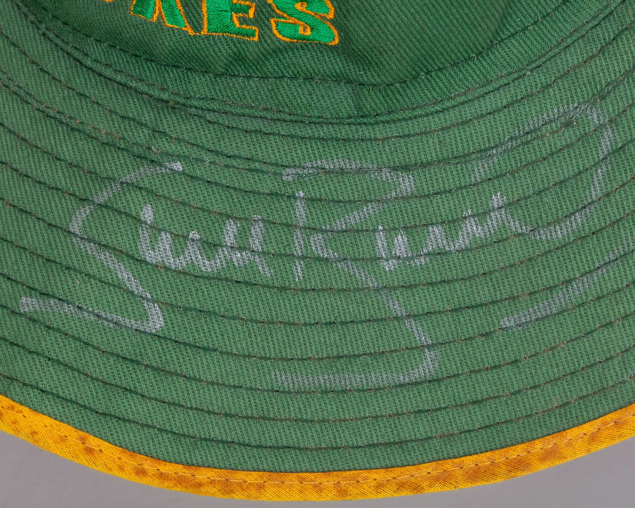 Stuart Broad green Leicestershire Foxes match worn autographed cricket sun hat - Image 4 of 6