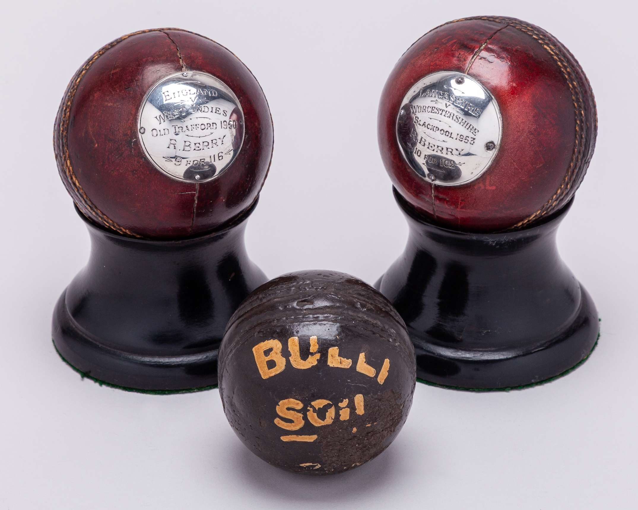 Bob Berry - a collection of cricket memorabilia including mounted cricket ball&nbsp; - Image 21 of 26