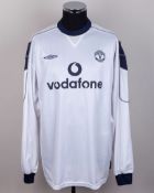 David Beckham white and blue No.7 Manchester United long-sleeved shirt, 2000-01