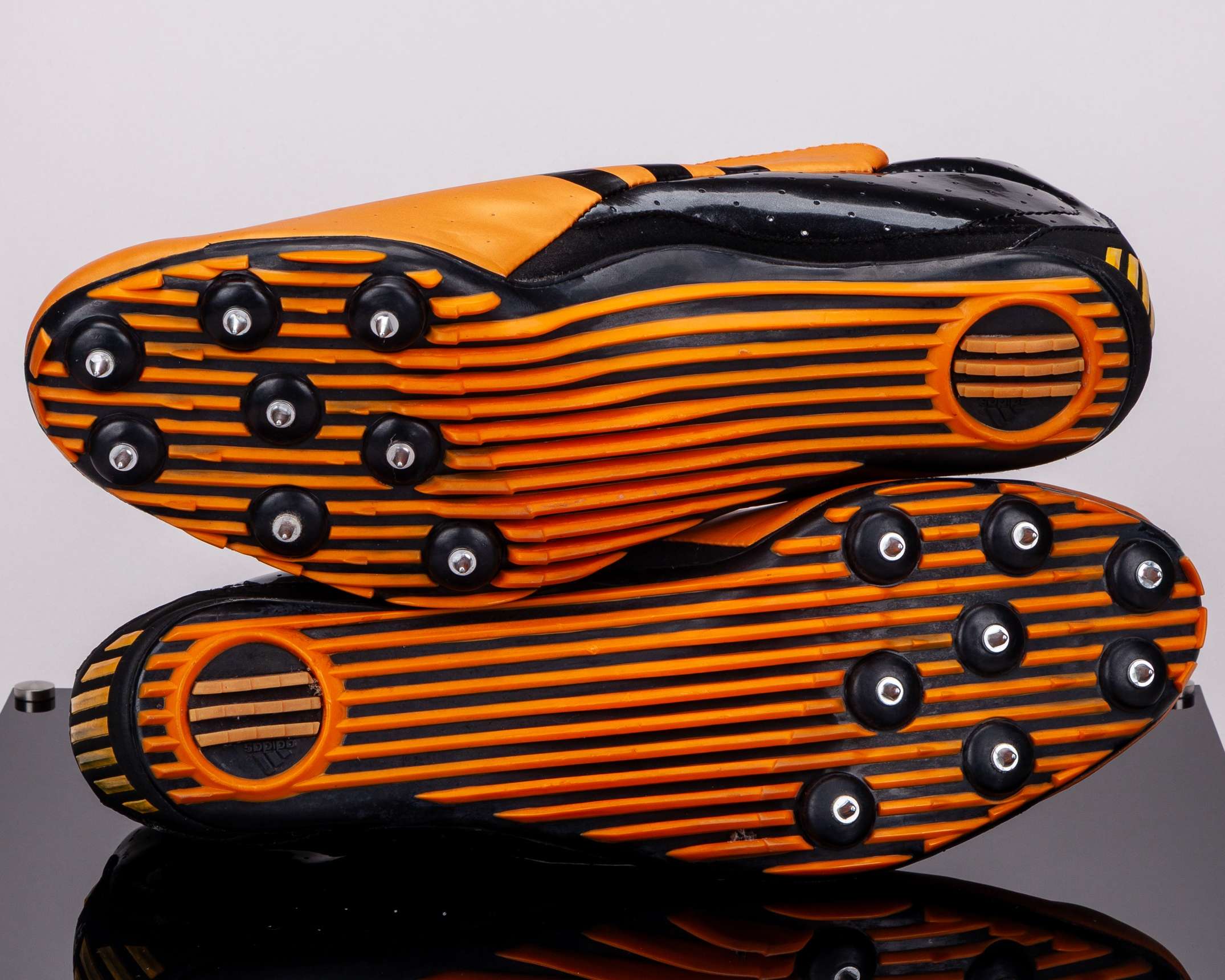Dwain Chambers autographed Adidas Demolisher World Athletic Championship worn spikes, 2009 - Image 5 of 8