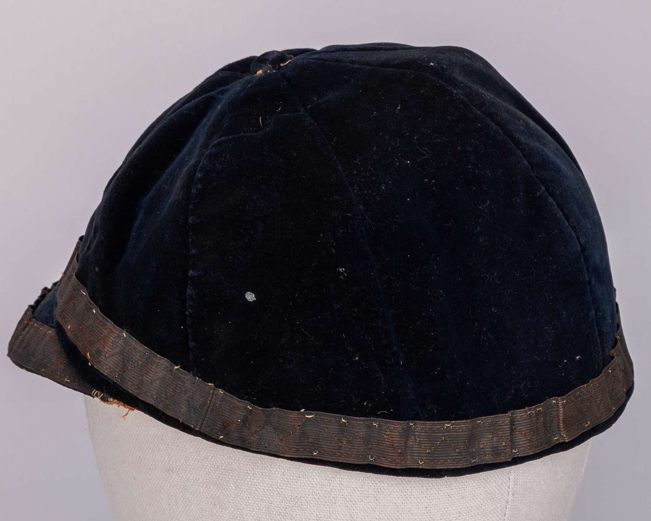 A blue Scotland v England Cap, 1914 - Image 7 of 12