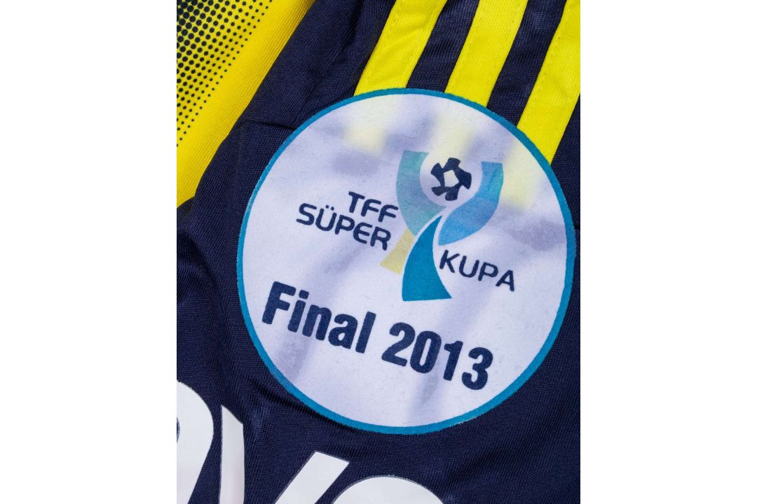 Selcuk Sahin blue and yellow No.21 Fenerbahce v. Galatasaray match issued shirt, 2013 - Image 6 of 10