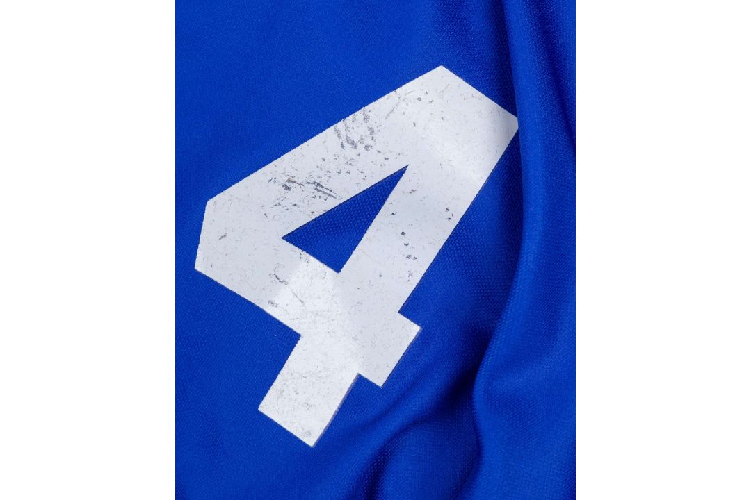 Demetrio Albertini blue No.4 Italy v. Belgium match worn long-sleeved shirt, 1999 - Image 4 of 6