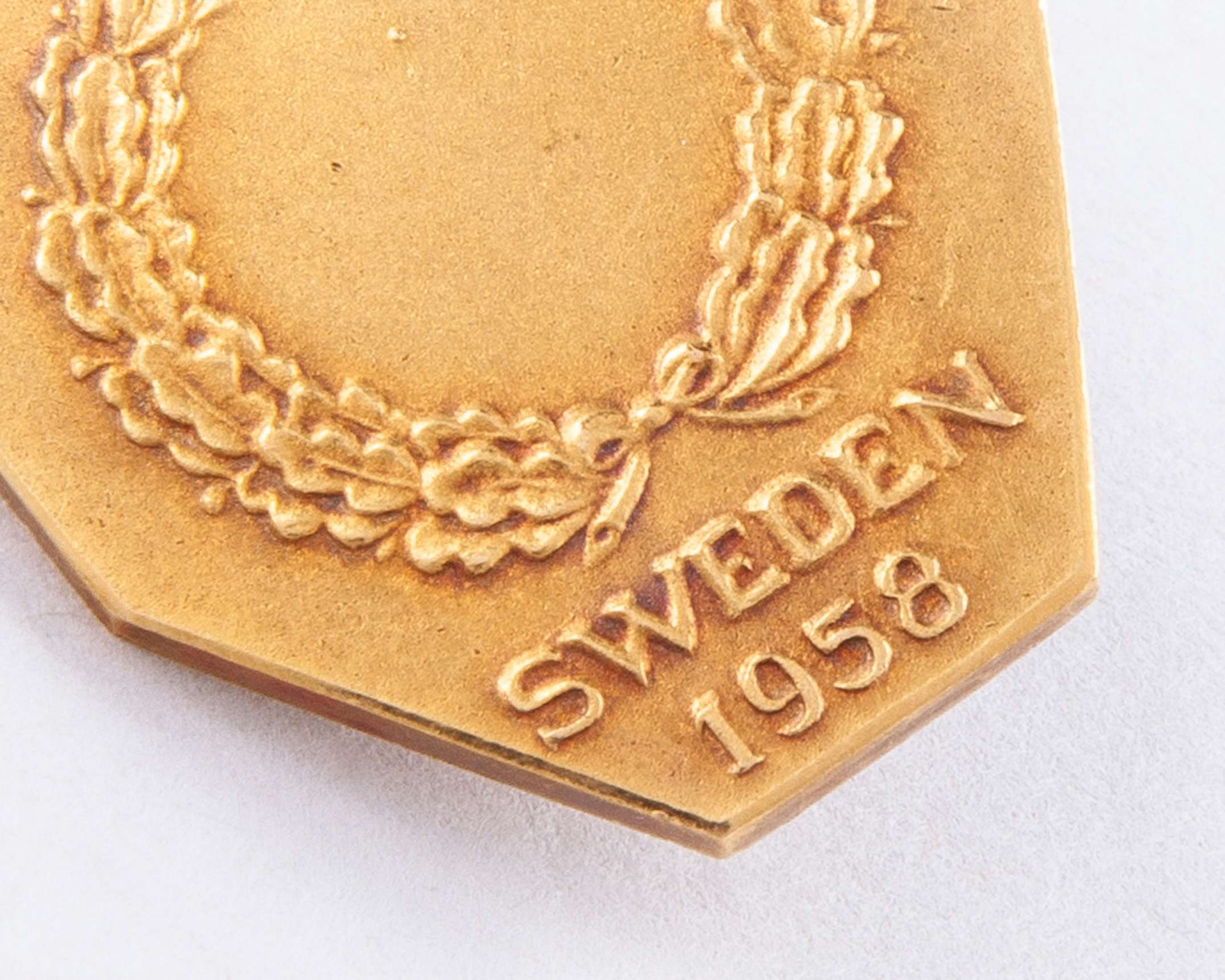 Pele: Continental gold 1958 World Cup Final winners medal - Image 5 of 7