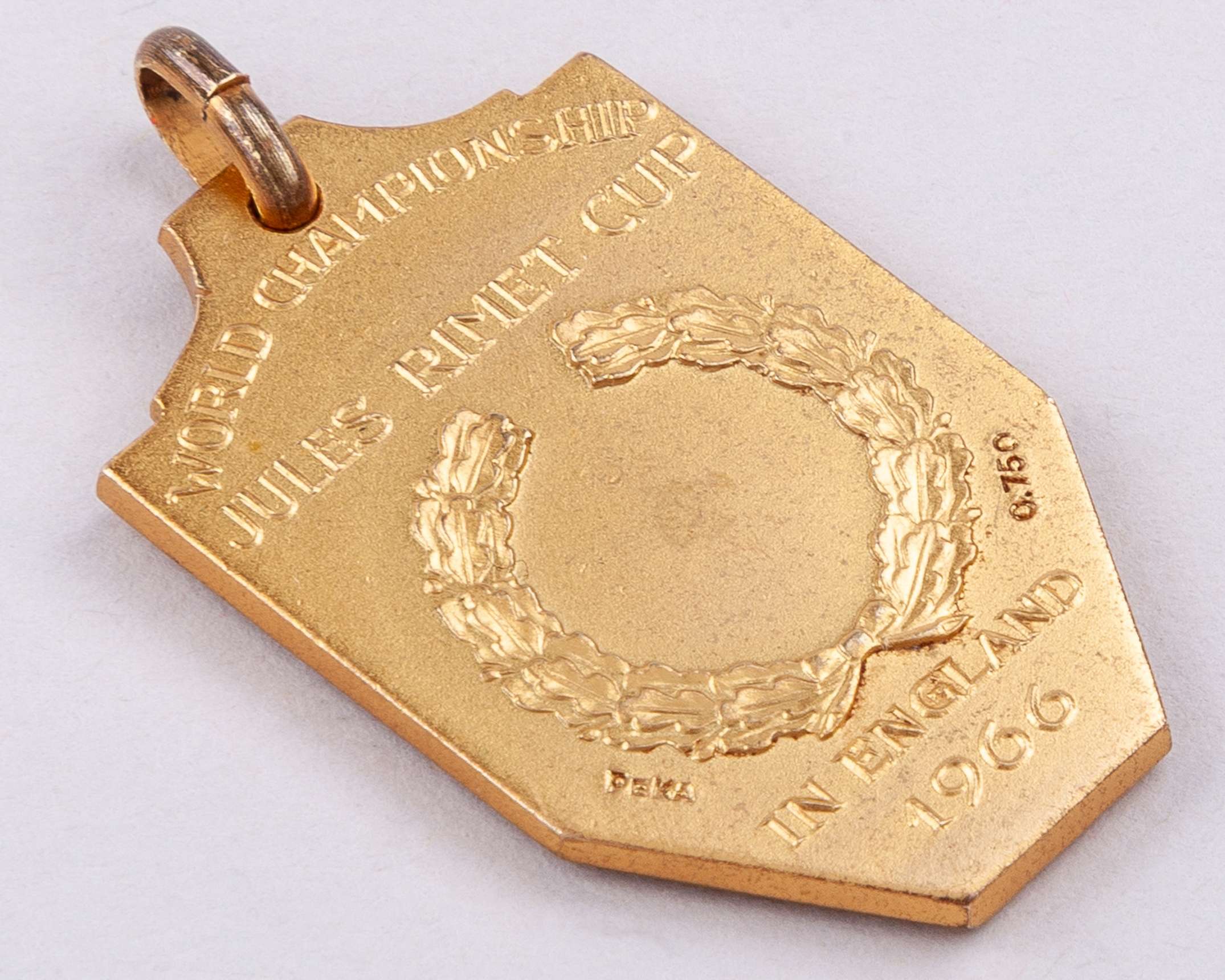 A .750&nbsp;Continental gold&nbsp;1966 World Cup Winners Medal by Peka - Image 5 of 6