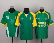 Andrew Hall green and yellow South Africa autographed Champions Trophy training shirt, 2006