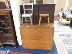 A lot comprising a 19th century pine table leaf box (no table leaves with lot), small limed finish