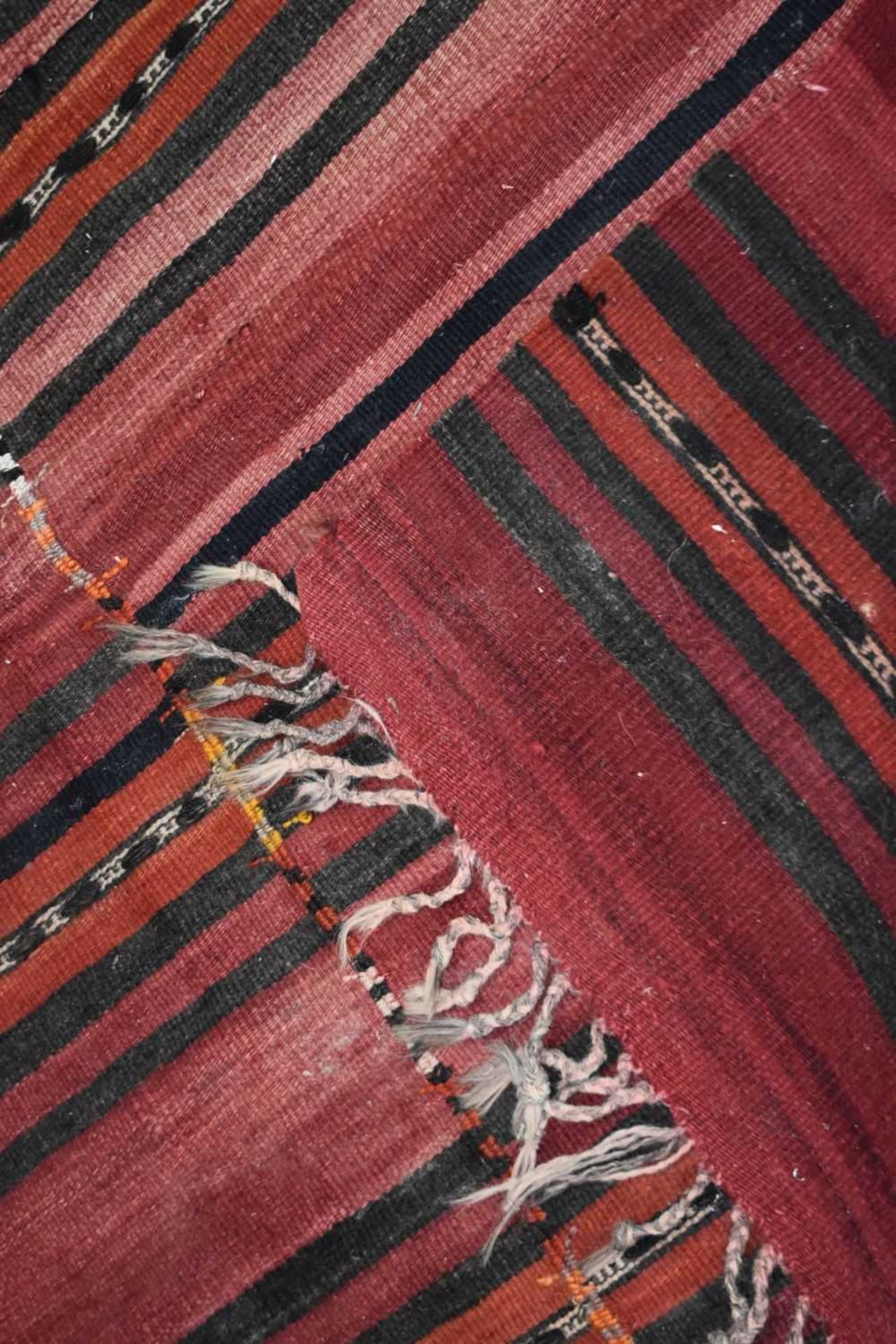 An Anatolian Kilim runner 300 x 142cm - Image 12 of 12