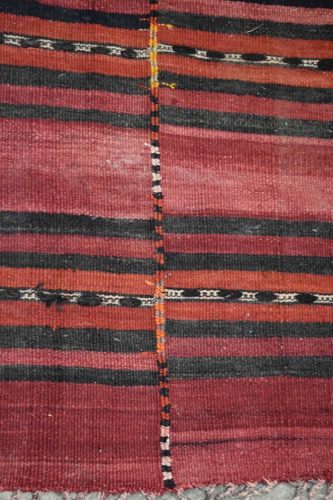 An Anatolian Kilim runner 300 x 142cm - Image 6 of 12