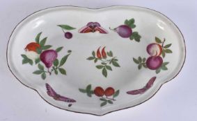 AN 18TH CENTURY CHELSEA DISH Ex Joy Hallam Collection. 28 cm x 18 cm.