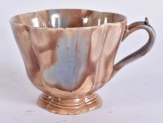 AN 18TH CENTURY WHIELDON TYPE LOBED CUP. 8.5 cm wide.
