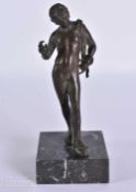 AN 18TH/19TH CENTURY GRAND TOUR BRONZE FIGURE OF NARCISSUS. 14.5 cm high.