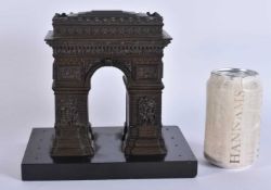 A LARGE 19TH CENTURY FRENCH GRAND TOUR BRONZE ARC DE TRIOMPHE upon a marble base. 19 cm x 14 cm.