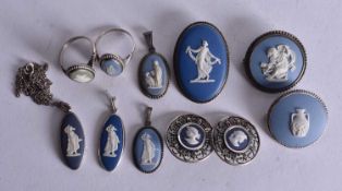 Collection of Sterling Silver Wedgwood Jewellery inc. Rings, Necklace. (qty)