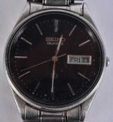 A Seiko Quartz Watch. Needs Battery. Dial 3.5 cm incl crown