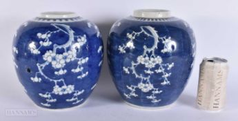 A PAIR OF EARLY 20TH CENTURY CHINESE BLUE AND WHITE PORCELAIN GINGER JARS Late Qing/Republic. 22cm x