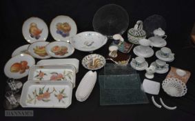 A collection of ceramics including Villeroy & Boch , Rosenthal, Royal Worcester etc (Qty)