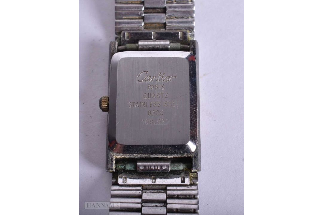 A CARTIER WRIST WATCH. Untested. 2 cm wide. - Image 3 of 3