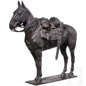 Bronzefigur eines Militärpferdes, um 1900