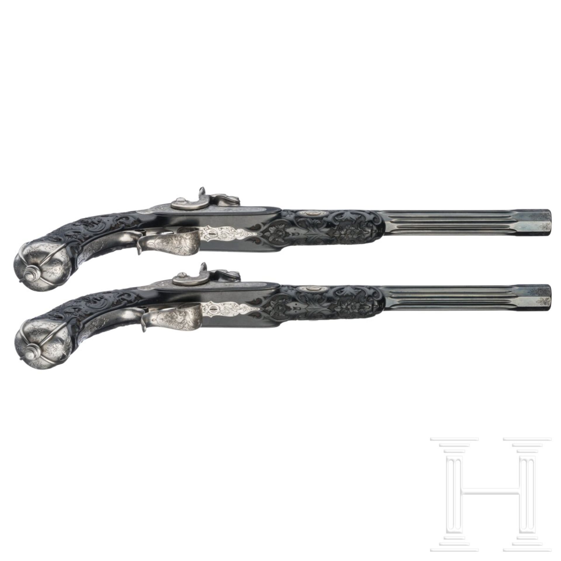 Ein hochwertiges Paar ebenholzgeschäfteter Perkussionspistolen im Kasten, Paris, um 1840/50 - Bild 4 aus 14