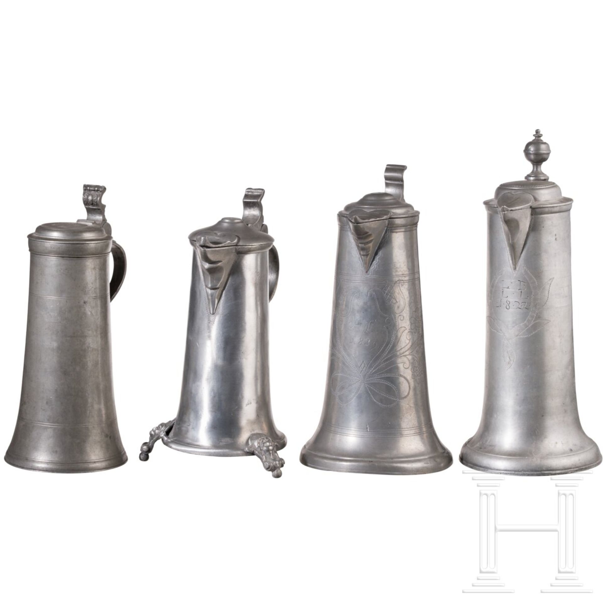 Acht große Stitzen aus Zinn, süddeutsch, um 1780 - 1840