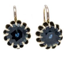 Sapphire earrings GG 585/000, unhallmarked, tested, with 2 round-faceted sapphires, total 3.2 ct