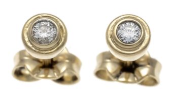 Solitaire diamond stud earrings 585/000 with 2 diamonds, total 0.12 ct Wesselton—slightly tinted