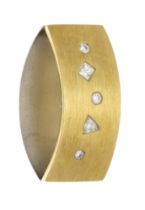 Designer pendant GG 900/000 and platinum 950/000 with 3 brilliant-cut diamonds, one princess-cut