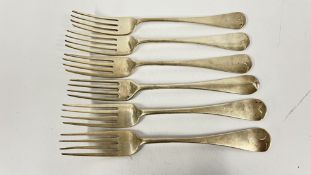 A SET OF 6 ANTIQUE SILVER FORKS LONDON 1878, MAKER SS - L 20.5CM.